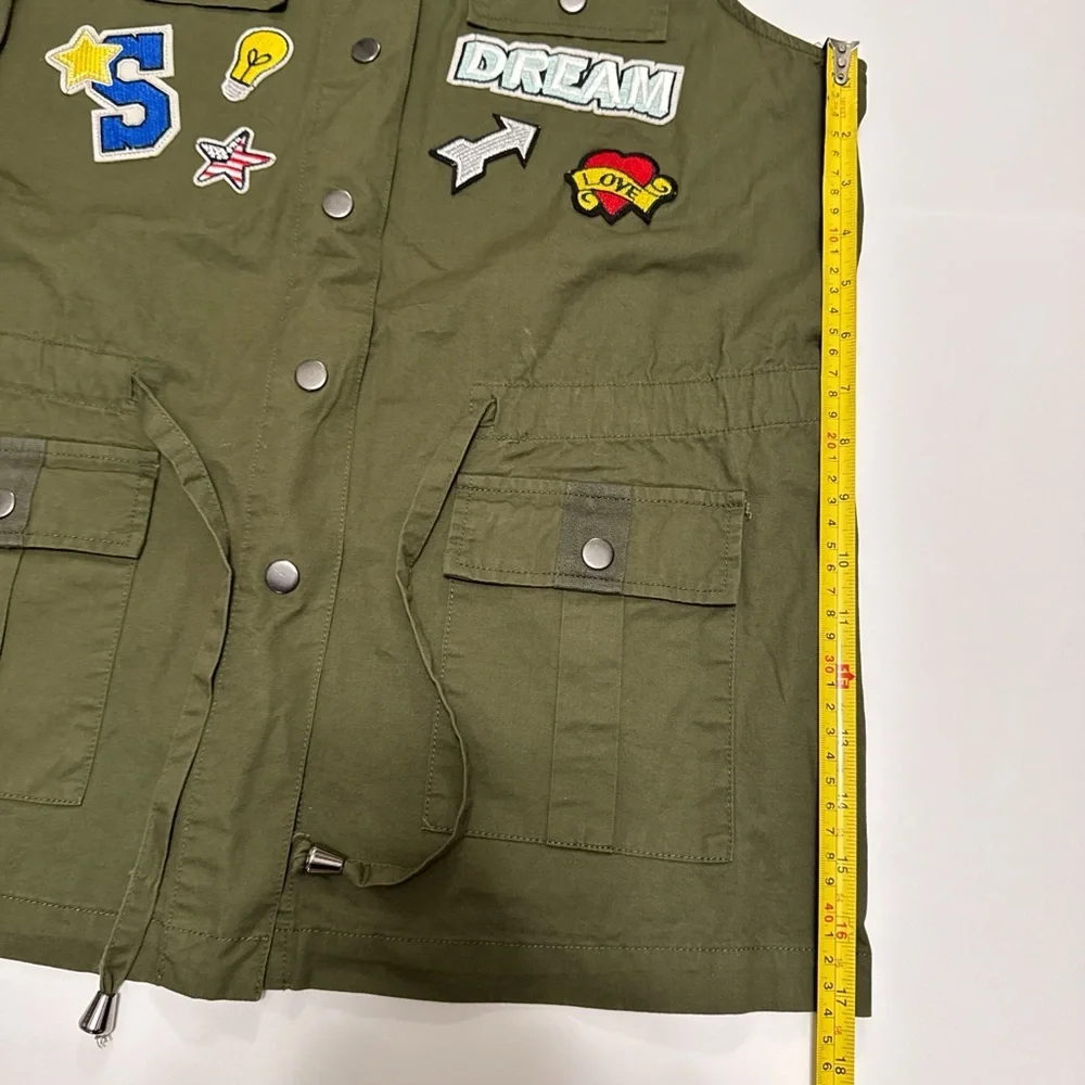 NWT Romeo & Juliet Hooded Cargo Patch Work Khaki Vest Sizes M - Picture 7 of 8